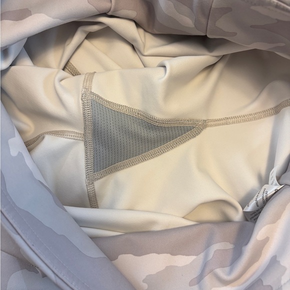 Athleta elation 7/8 tight camo medium - Picture 9 of 9